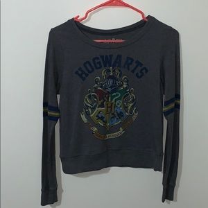 Gray Hogwarts tee